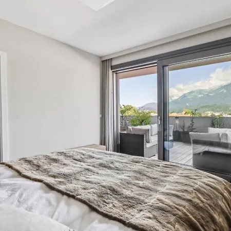3 Schlafzimmer Mit Parkplatz 아파트 *